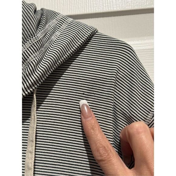 Albion Go To Sweet Stripe Lightweight Women’s Hoodie Zip Up Jacket XS - Picture 6 of 12